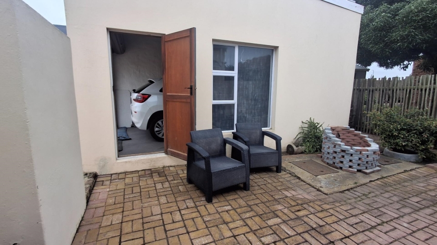2 Bedroom Property for Sale in Gouritsmond Western Cape